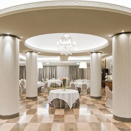 Готель Gran Espana 4*