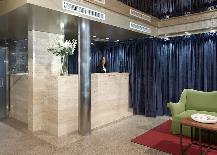 Готель Gran Espana 4*