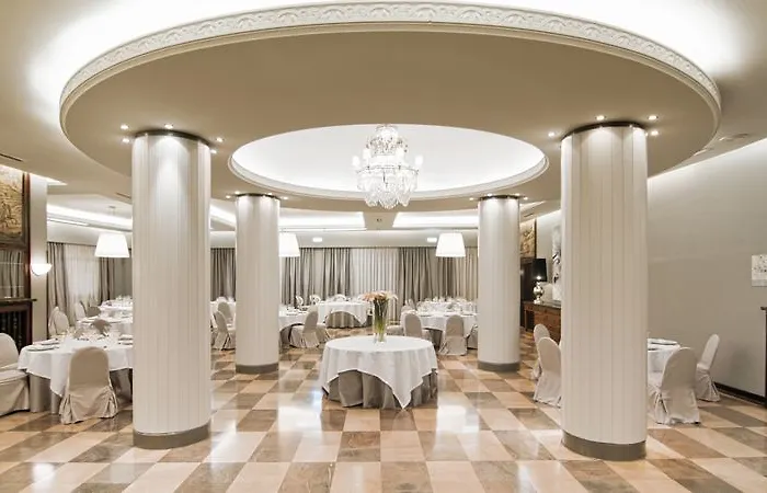 Готель Gran Espana 4*