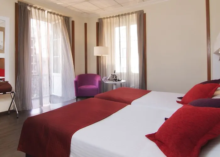 Готель Gran Espana 4*